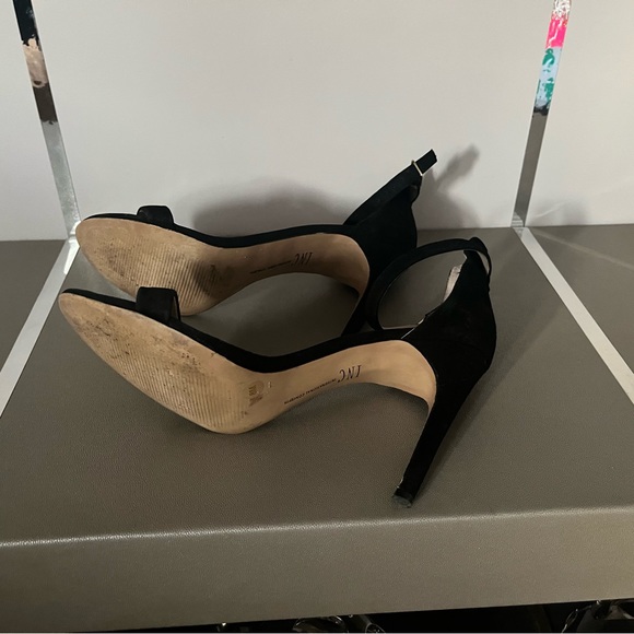 Block Heels - Picture 9 of 9